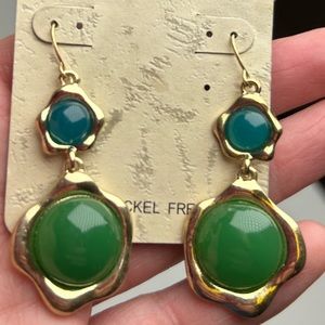 Costume Dangle Earrings Green and Teal Gold Tone A-7